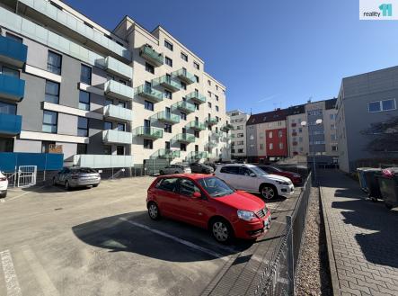 4 | Pronájem - malý objekt/garáž