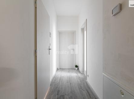 4 | Pronájem bytu, 2+kk, 56 m²