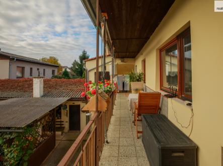 2 | Prodej - dům/vila, 220 m²