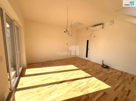 5 | Pronájem bytu, 2+kk, 65 m²