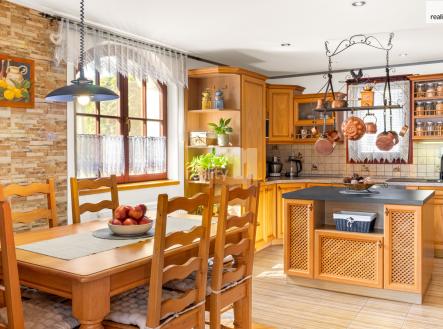 2 | Prodej - dům/vila, 140 m²