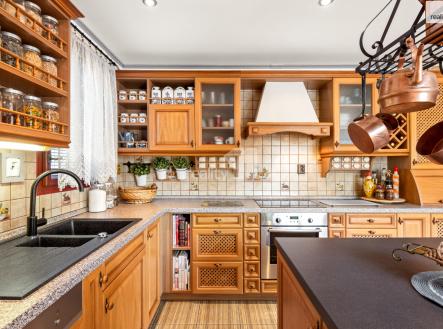 3 | Prodej - dům/vila, 140 m²