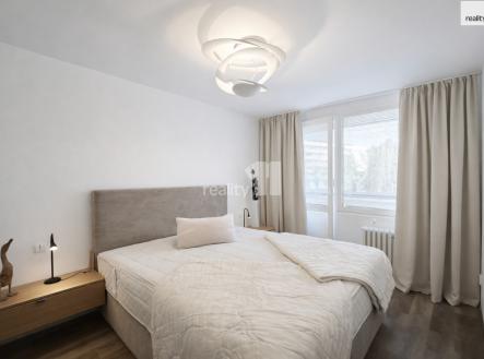 ložnice se vstupem na lodžii | Pronájem bytu, 3+kk, 68 m²