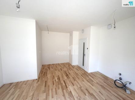 3 | Pronájem bytu, 1+kk, 32 m²