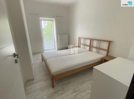 4 | Pronájem bytu, 1+1, 35 m²