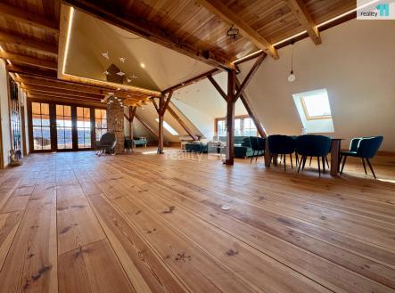 3 | Prodej - komerční objekt, jiný, 461 m²