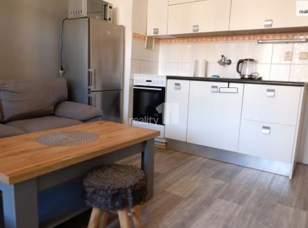 4 | Pronájem bytu, 1+kk, 27 m²