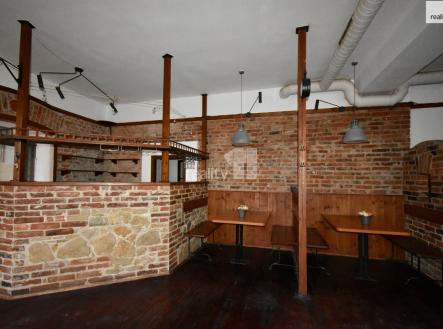 pizza | Pronájem - restaurace, 232 m²