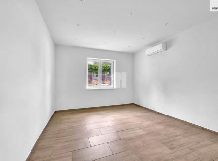 3 | Pronájem bytu, 2+kk, 43 m²