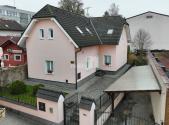 Pronájem - dům/vila, 212 m²