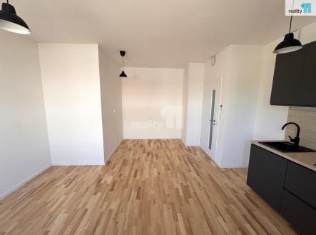 4 | Pronájem bytu, 1+kk, 34 m²