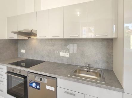 4 | Pronájem bytu, 1+kk, 36 m²