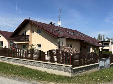 1 | Pronájem - dům/vila, 279 m²