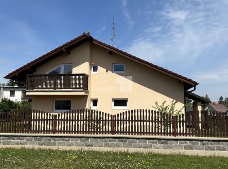 4 | Pronájem - dům/vila, 279 m²