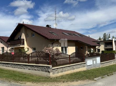 1 | Pronájem - dům/vila, 279 m²