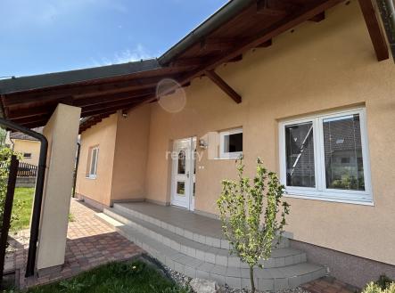 4 | Pronájem - dům/vila, 279 m²