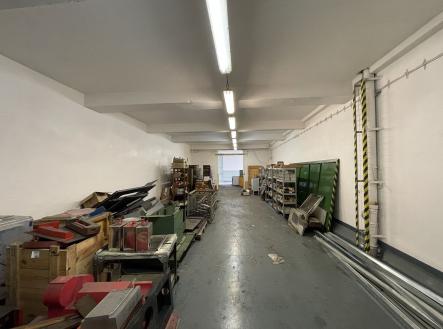 Pronájem - skladovací prostor, 107 m²