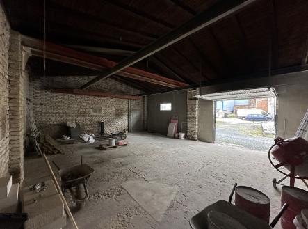 Pronájem - skladovací prostor, 73 m²