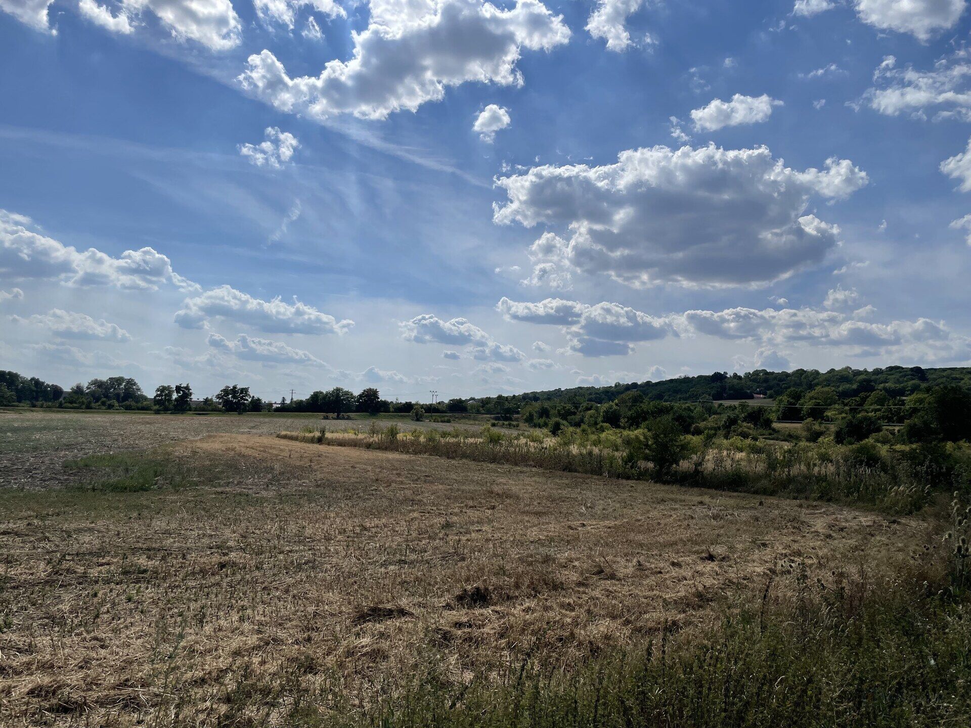 Soubor pozemků pro komerční výstavbu 27.865 m2