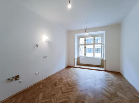 Pronájem bytu, 3+1, 125 m²