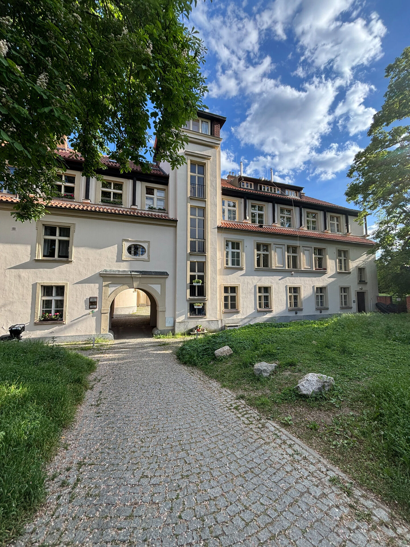 Aukce na pronájem městského bytu Prahy 5