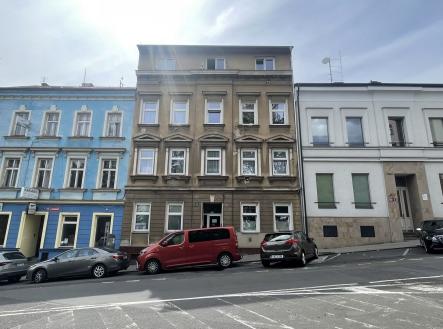Prodej - nájemní dům, 339 m²