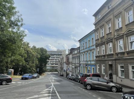 Prodej - nájemní dům, 339 m²