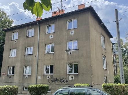 Prodej - nájemní dům, 440 m²