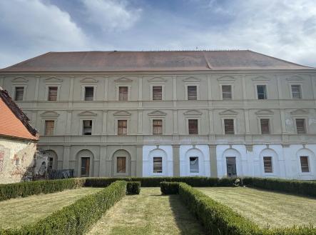Prodej - historický objekt, 4 421 m²