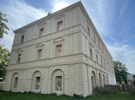 Prodej - historický objekt, 4 421 m²