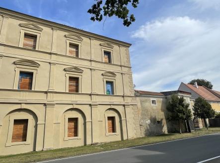 Prodej - historický objekt, 4 421 m²