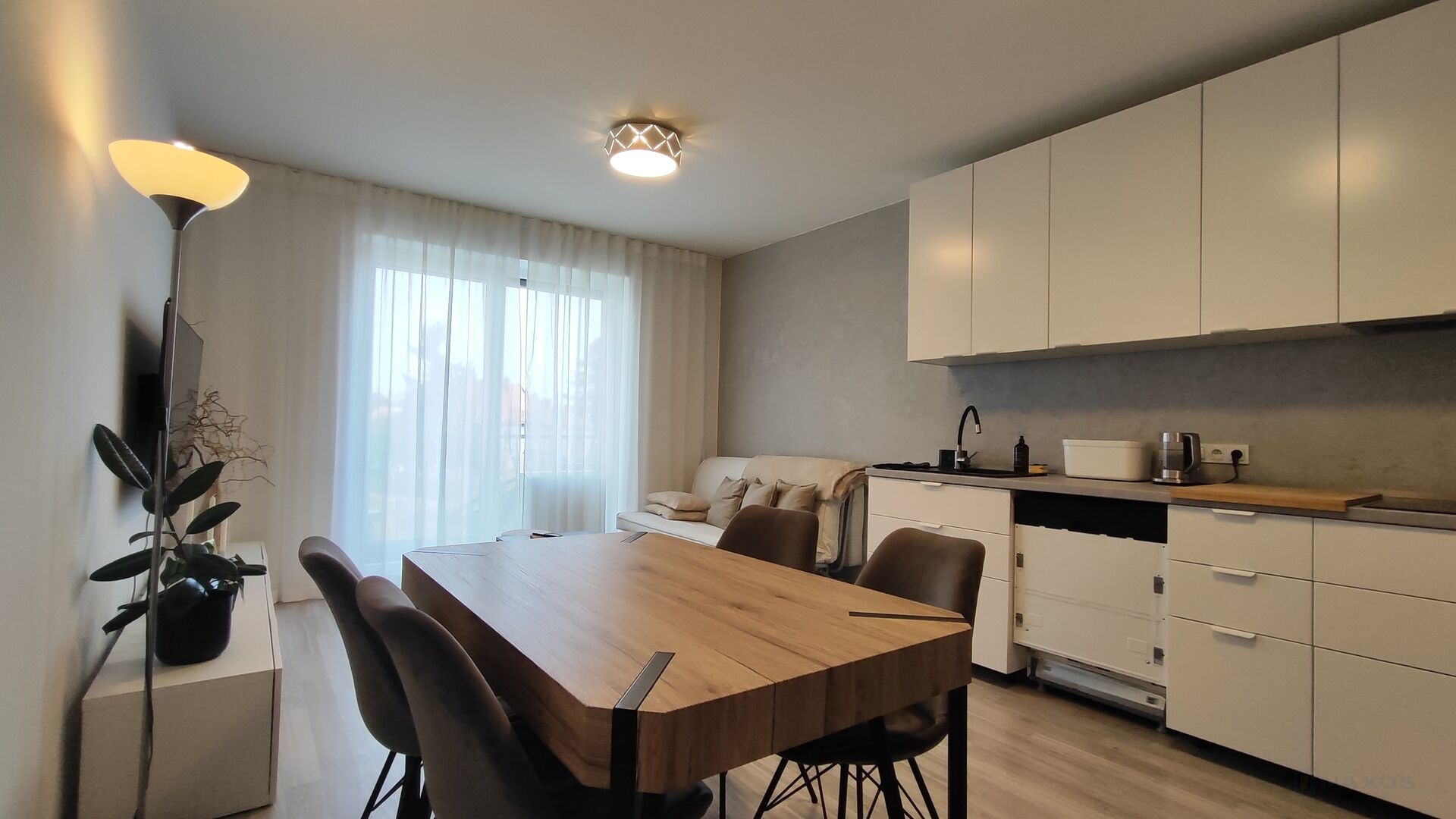 Byt 2+kk s balkonem, 55,3 m2