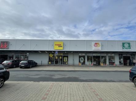 Prodej - komerční objekt, obchodní centrum, 3 061 m²