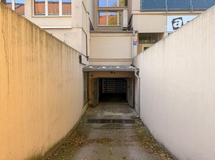 Pronájem - malý objekt/garáž