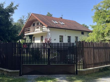 Prodej - dům/vila, 218 m²