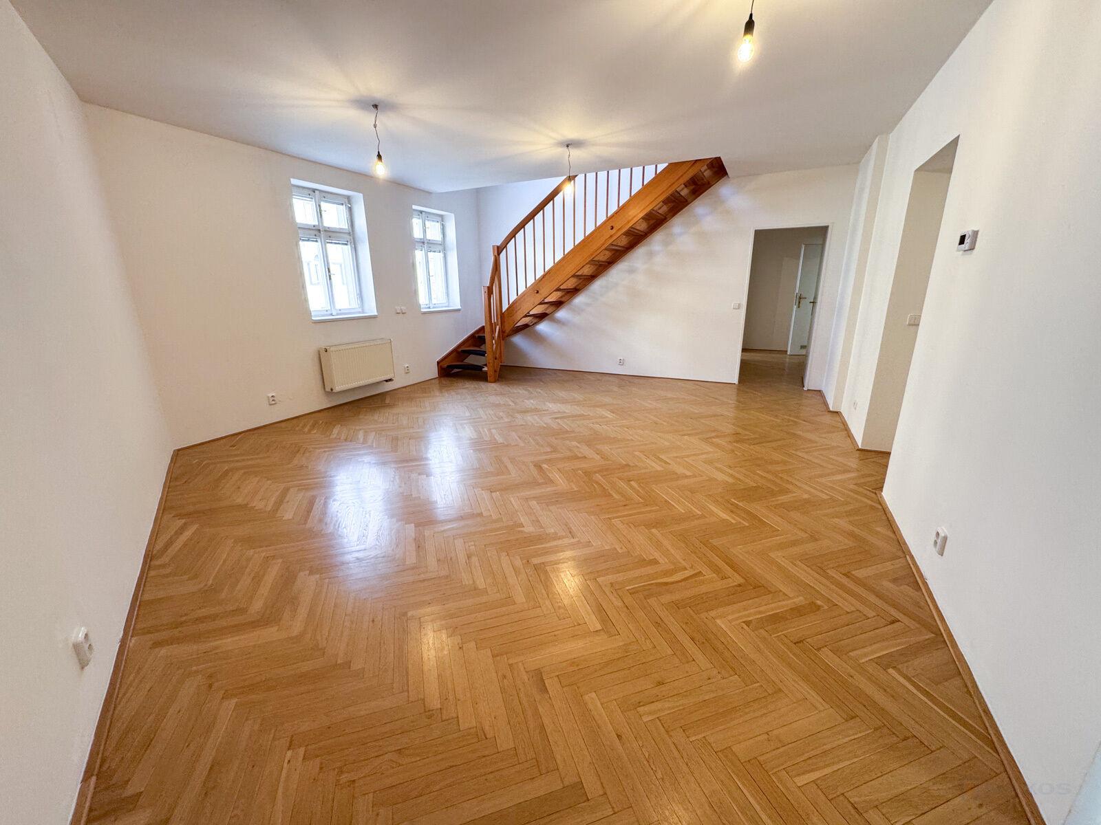 Městský byt 7+7 na Praze 2