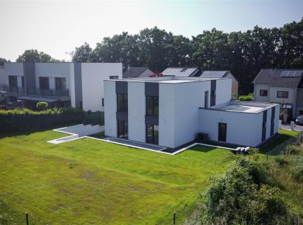 Prodej - dům/vila, 243 m² obrázek