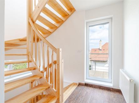 . | Prodej - dům/vila, 324 m²