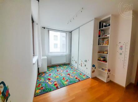 . | Pronájem bytu, 3+kk, 70 m²