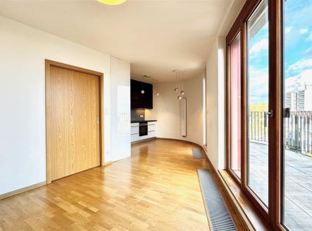 . | Pronájem bytu, 3+kk, 94 m²