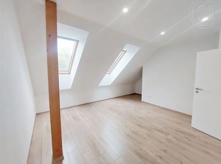 . | Pronájem bytu, 4+kk, 99 m²