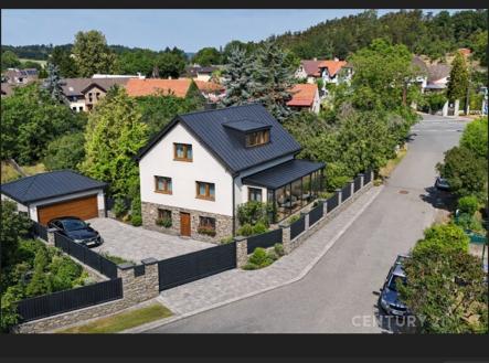 . | Prodej - dům/vila, 210 m²