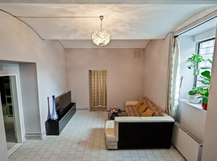 . | Prodej - obchodní prostor, 83 m²