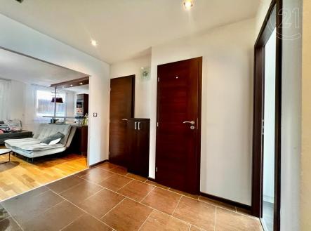 Předsíň | Pronájem bytu, 3+kk, 73 m²