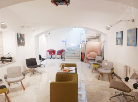 . | Pronájem - obchodní prostor, 90 m²