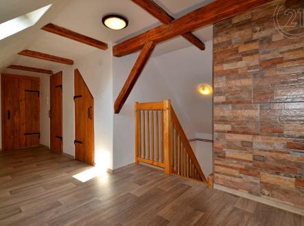 . | Prodej - dům/vila, 325 m²