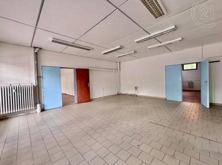 . | Pronájem - obchodní prostor, 130 m²