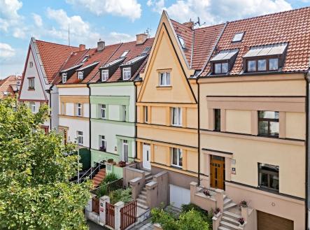 Prodej - dům/vila, 243 m² obrázek