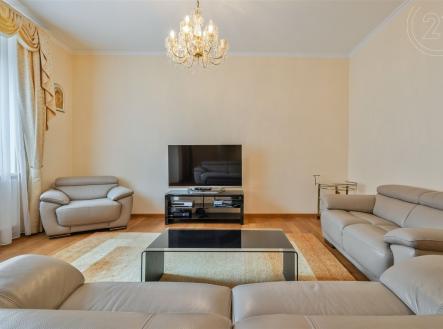 . | Prodej - dům/vila, 243 m²