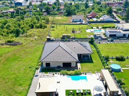 . | Prodej - dům/vila, 349 m²